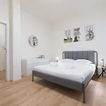 Primopiano - Tulipani Lägenhet Milano