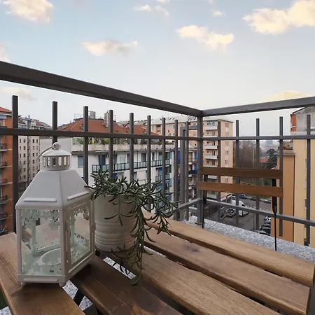Primopiano - Tulipani Milano